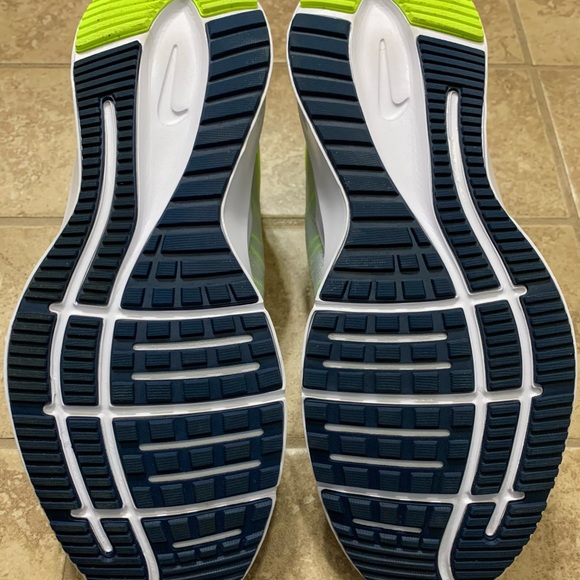 Nike Quest 4 - Picture 5 of 6